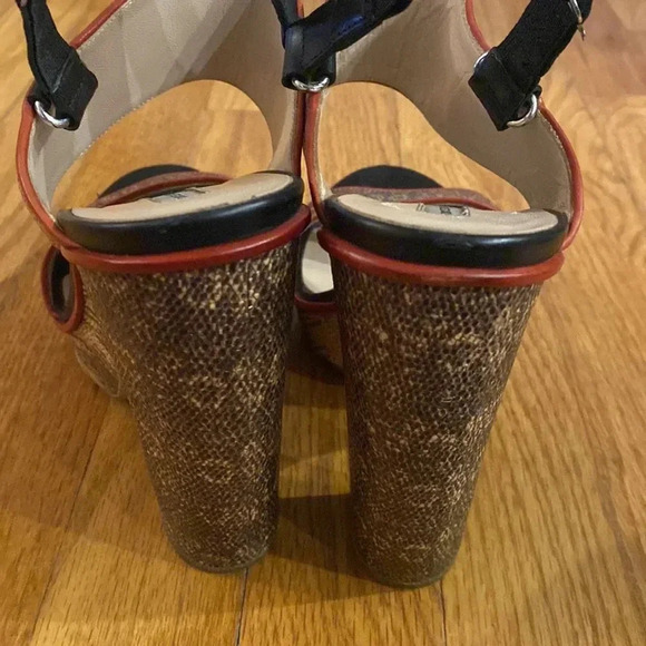 Dries Van Noten sz 39.5 textured leather heel good pre owned condition - Picture 2 of 7